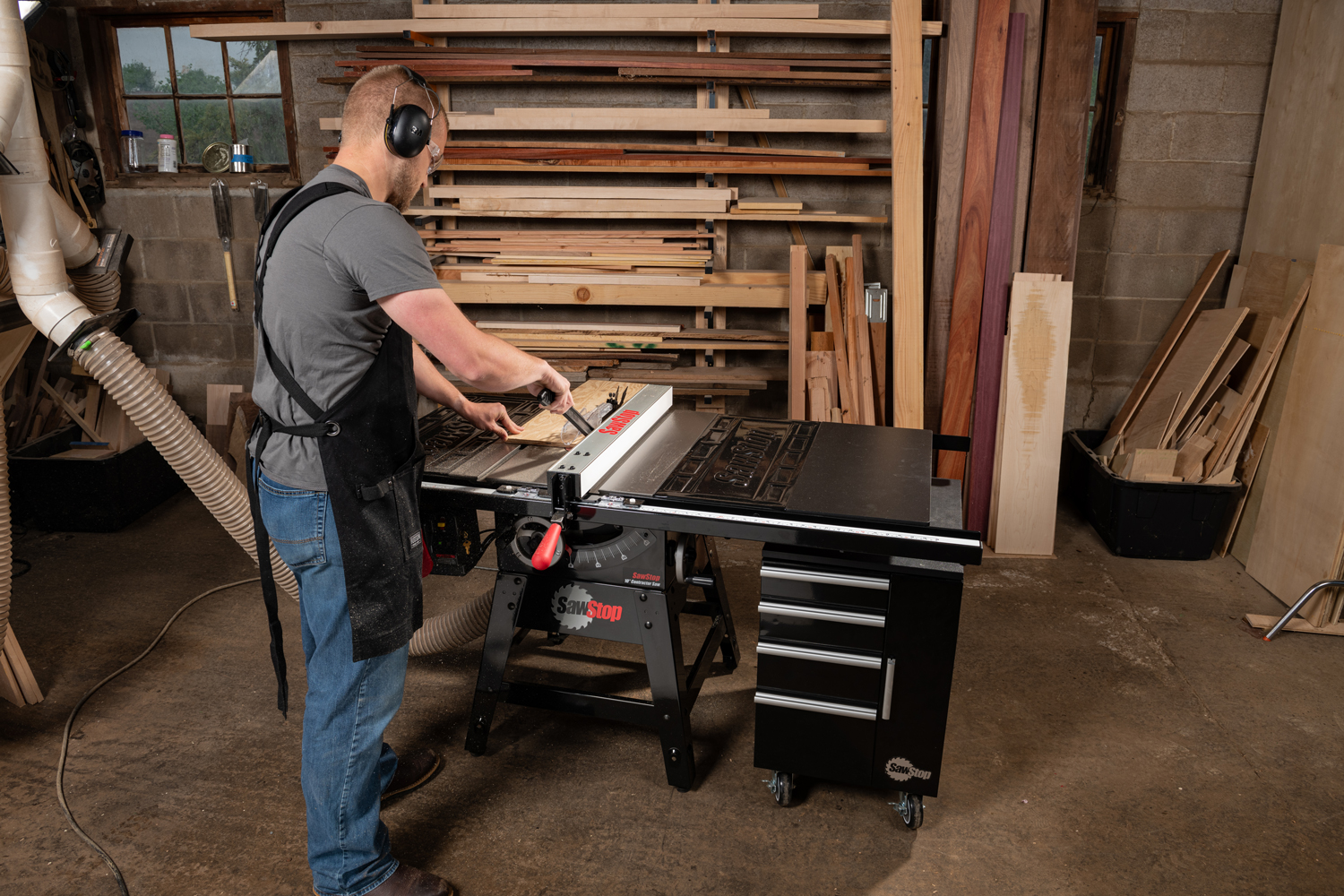 SawStop 1.75HP Contractor Saw with 30” premium fence & rail kit - Image 5