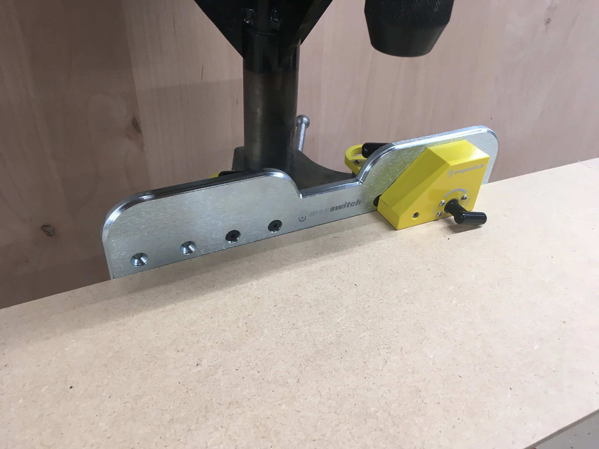 Magswitch Drill Press Fence - Image 2
