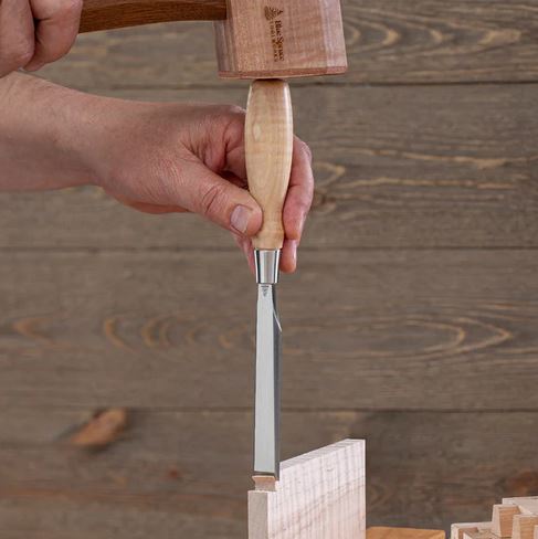 Blue Spruce Optima Bench Chisel with curly maple handle - Image 2