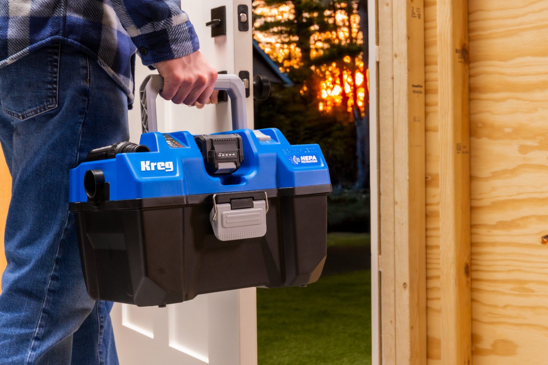 KREG 20V IONIC DRIVE™ WET/DRY VAC WITH HEPA - Image 13