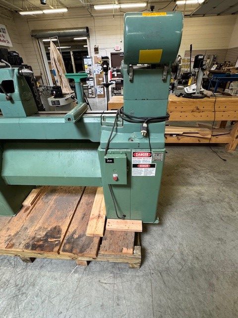 Used General Model 260 12" VS wood lathe with 4" headstock & tailstock risers 1 hp - 230 volt - Image 9