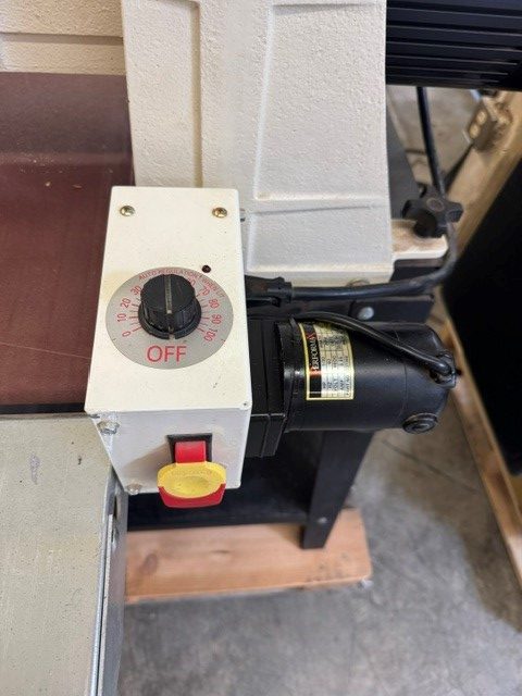 "Used" Jet/Performax 22-44 drum sander with stand and in/outfeed tables - Image 5