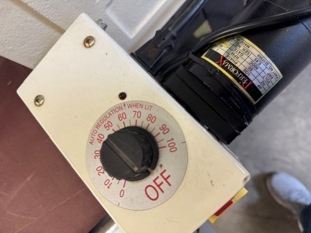 "Used" Jet/Performax 22-44 drum sander with stand and in/outfeed tables - Image 6