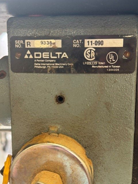 Used Delta 11-990 radial drill press 1/3 hp with stand and casters - Image 3