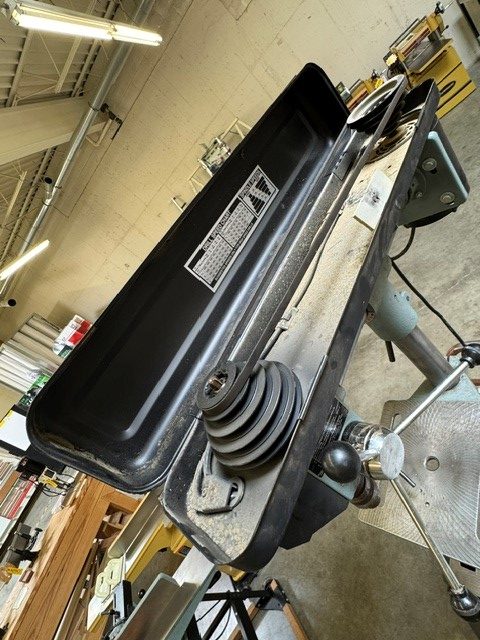 Used Delta 11-990 radial drill press 1/3 hp with stand and casters - Image 8