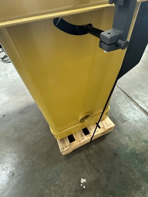 Used Powermatic Model #66 10" tablesaw with 40" Accu-fence system 3 hp - 230 volt - single phase - Image 10