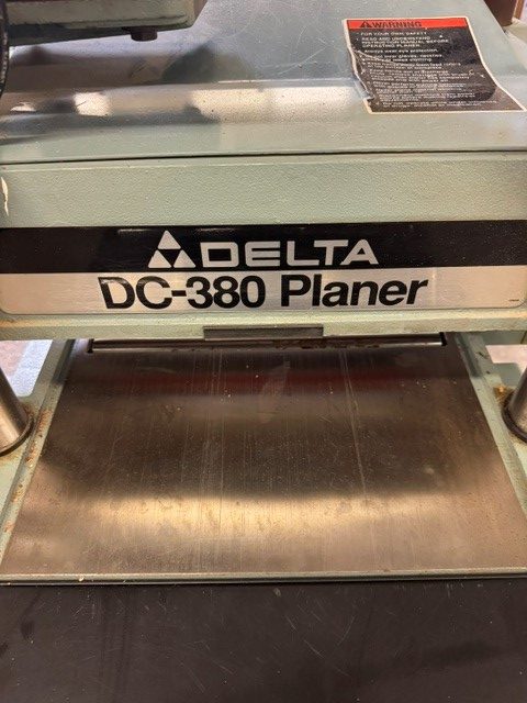 Used Delta DC-380 15" planer 3hp - 230 volt with folding tables and mobile base - straight knife cutterhead - Image 2