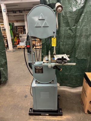 Used Delta 14" bandsaw w/rip fence, riser block & mobile base
