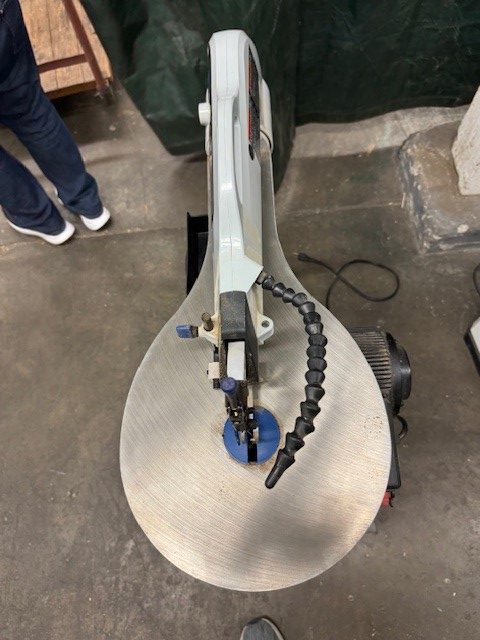 Used Delta SS350 16" scroll saw with stand - Image 7