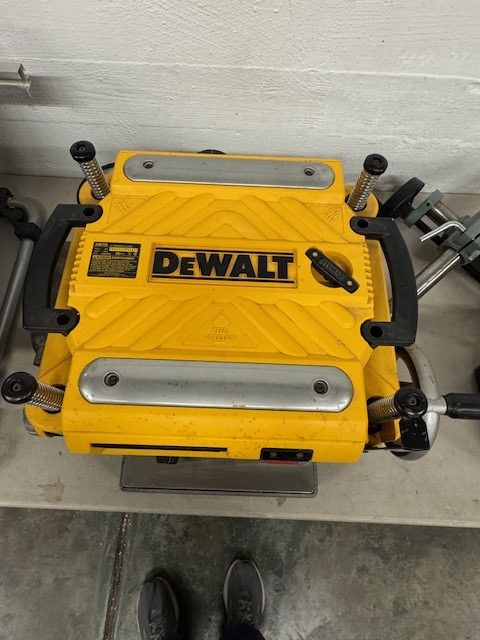 Used Dewalt DW735 13" benchtop planer - Image 3
