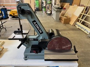 Used Delta 31-340 1" belt x 8" disc sander