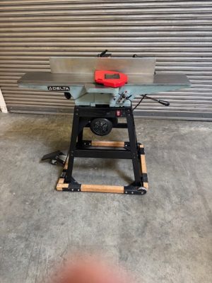 Used Delta 37-190 6" jointer w/stand and mobile base
