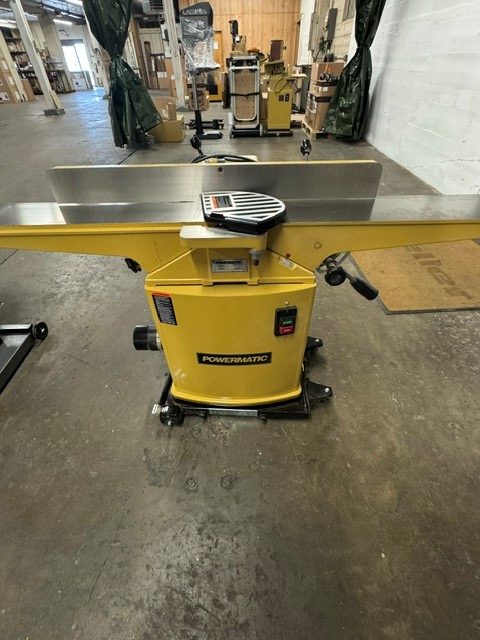 Used Powermatic #54A 6" long bad jointer with straight knife head and mobile base - Image 3