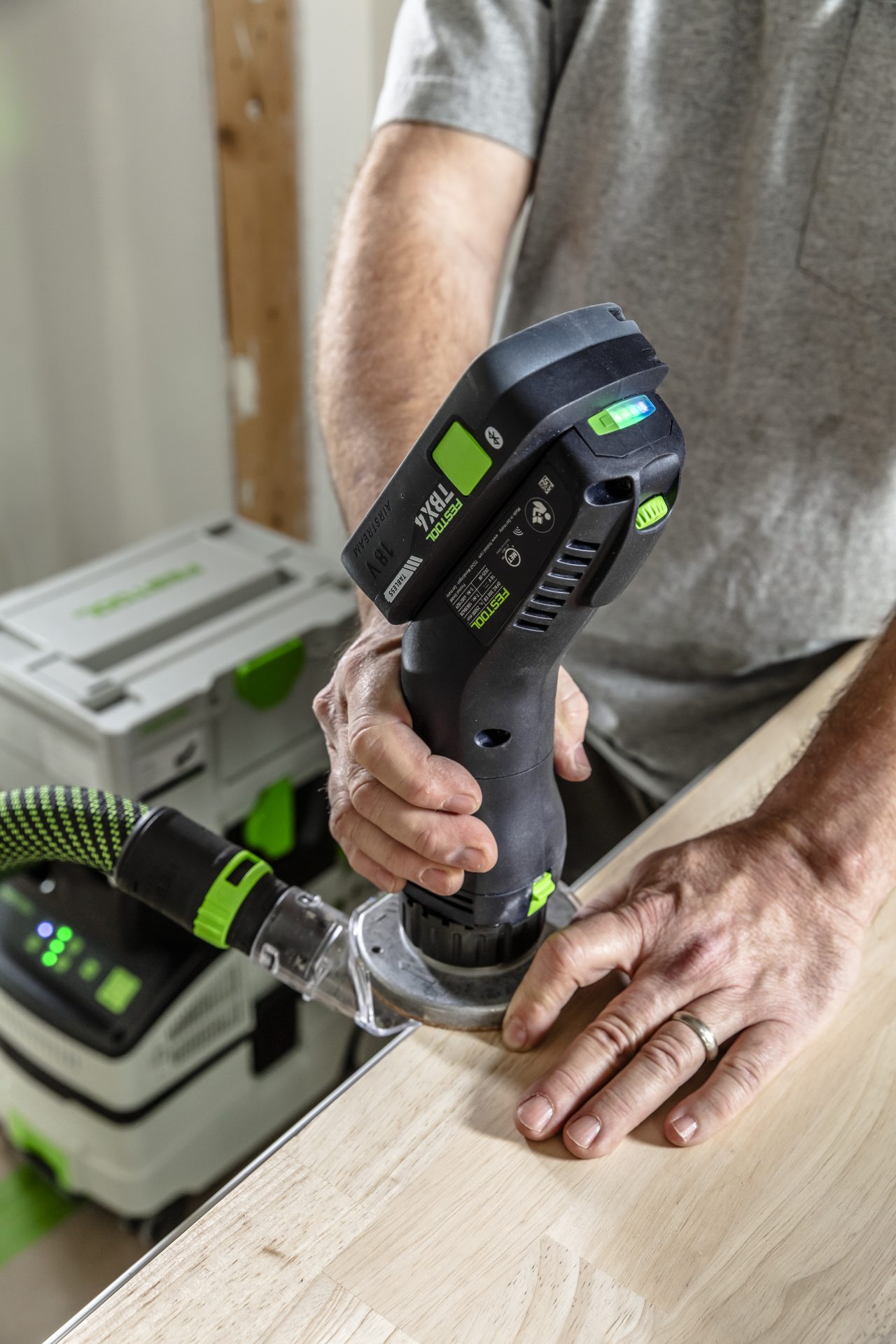 Festool OFKC 500 Cordless Edge Router - Image 2
