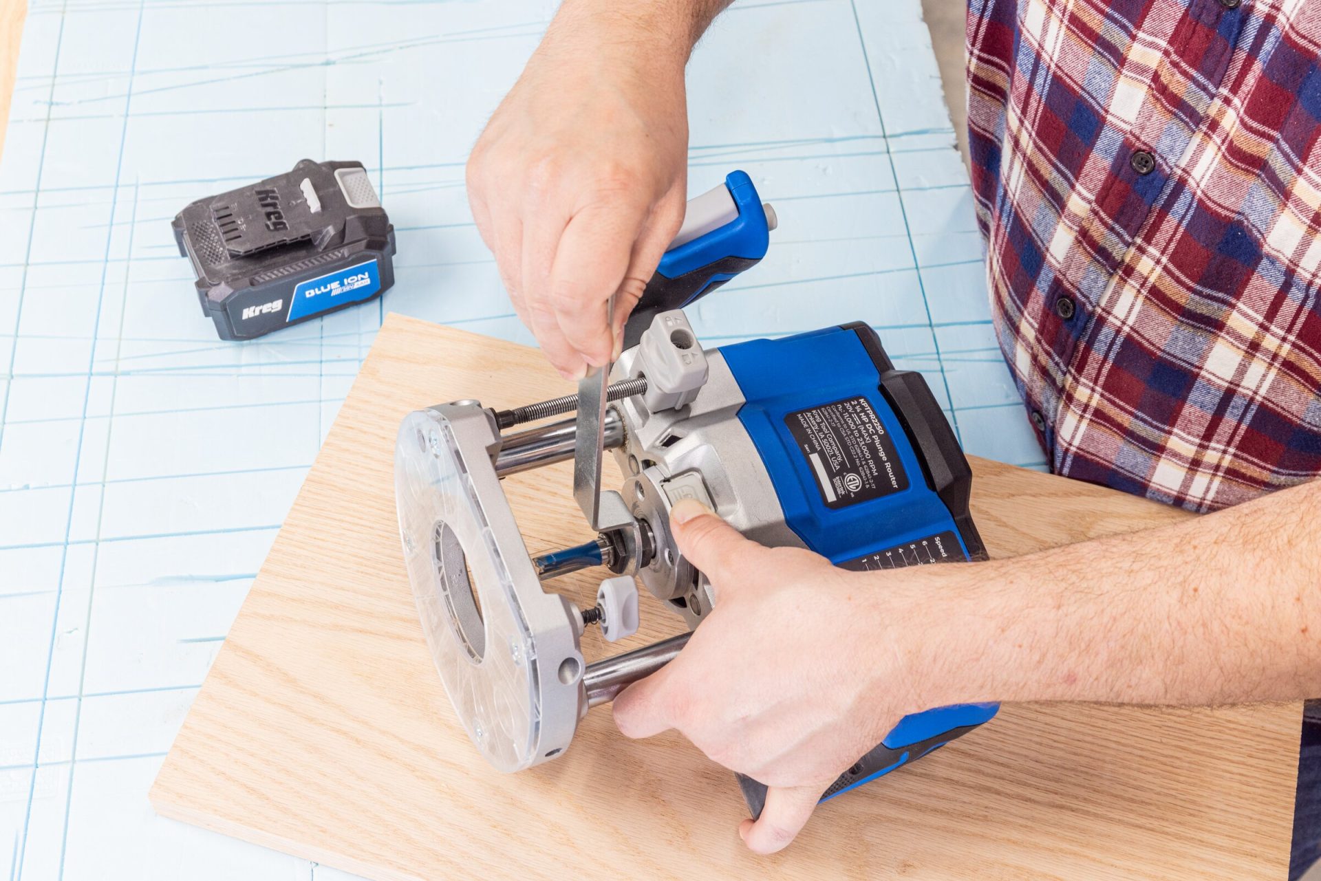 KREG® 20V IONIC DRIVE™ 2-1/4 HP PLUNGE ROUTER - Image 5