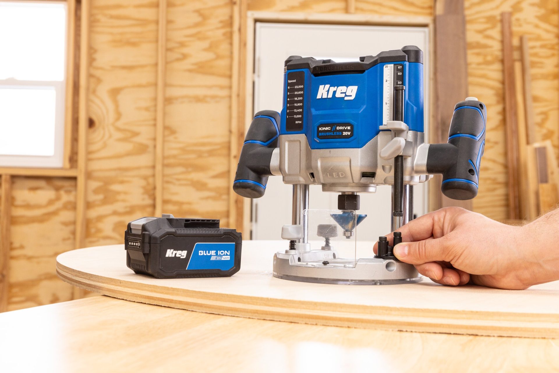 KREG® 20V IONIC DRIVE™ 2-1/4 HP PLUNGE ROUTER - Image 7