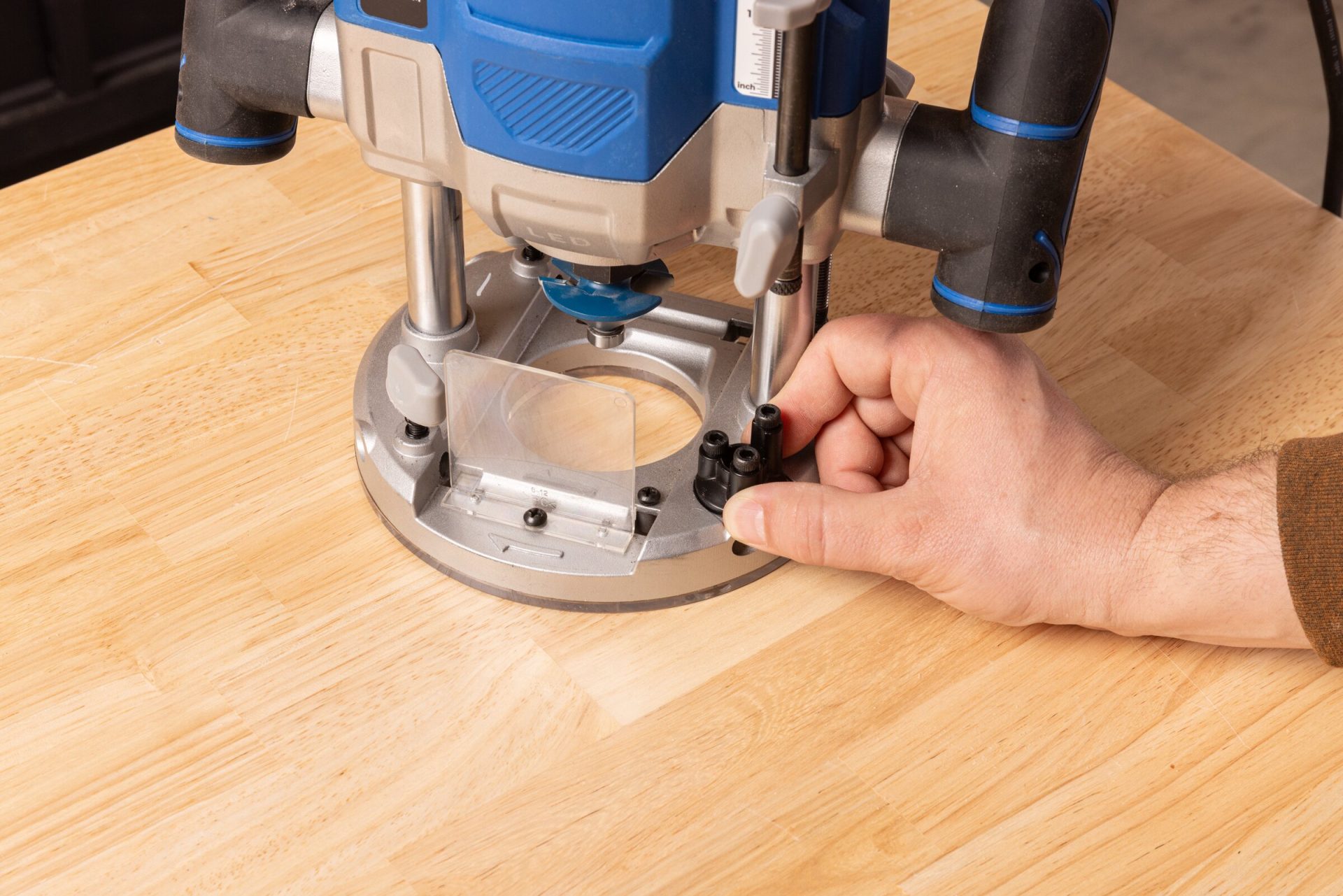 KREG® 2-1/4 HP PLUNGE ROUTER - Image 4