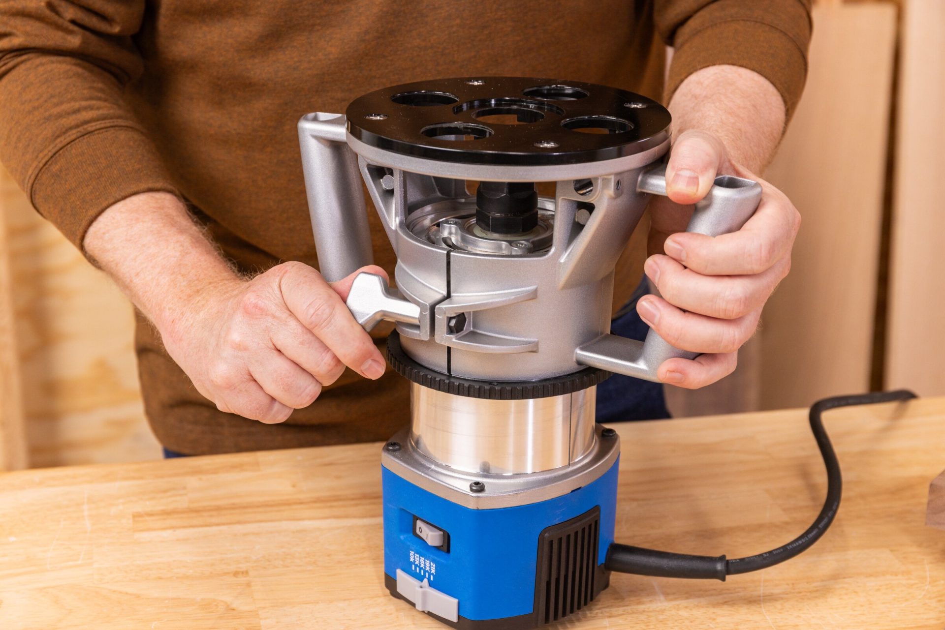 KREG® 3-1/4 HP SURESPEED ™ FIXED-BASE ROUTER - Image 3