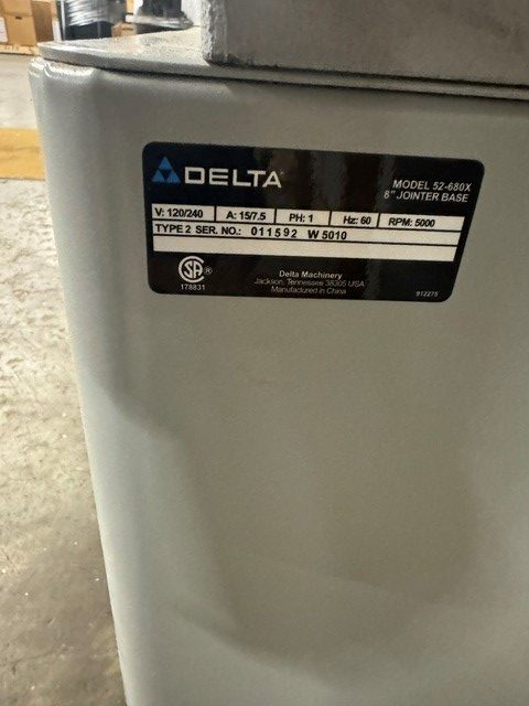 Used Delta DJ-20 8" jointer with mobile base - straight knife cutterhead - Image 5