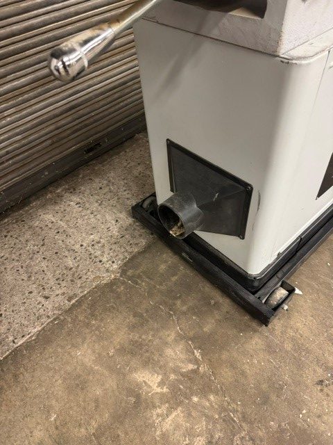 Used Delta DJ-20 8" jointer with mobile base - straight knife cutterhead - Image 6