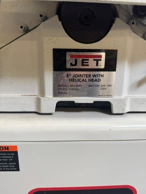 Used Jet 8" jointer with helical cutterhead and mobile base - Image 2