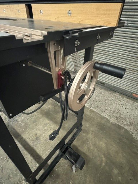 Jessem router table package w/3 hp router motor and rolling 4-drawer cabinet with bits & accessories - Image 6