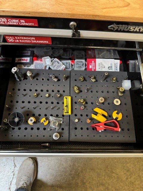 Jessem router table package w/3 hp router motor and rolling 4-drawer cabinet with bits & accessories - Image 11